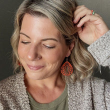 Load image into Gallery viewer, Plume Earrings
